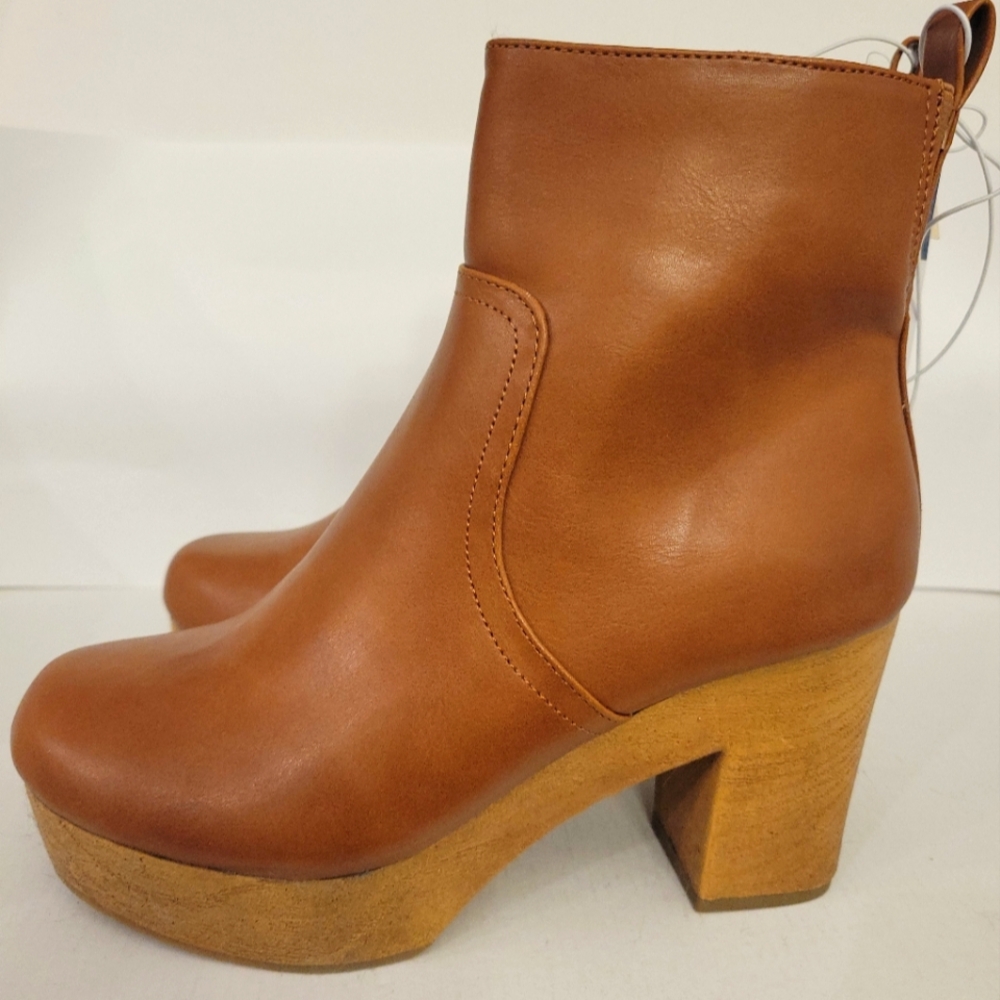 Universal Thread Aggy Ankle Boot Cognac Size 6
